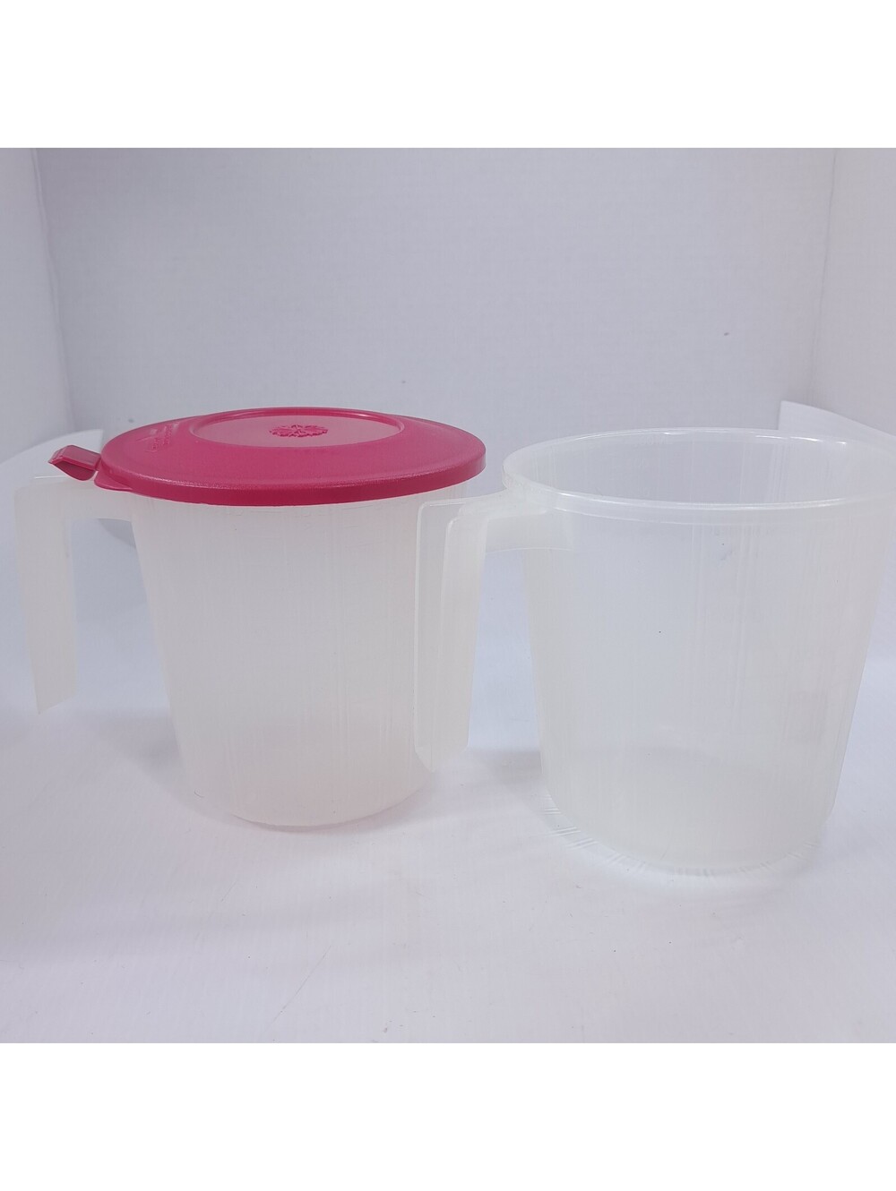 Vintage Anchor Hocking Plastic pitcher measuring cup set 5745 round 4 cup 32 oz